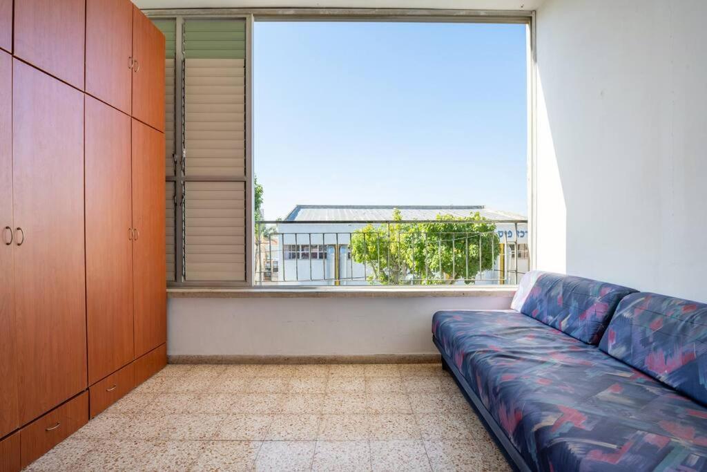 טאוב דירות אירוח, אירוח מכל הלב, דירה גדולה ופרטית, ניתן להגיע בכל שעות היממה! Hospitality From The Heart, A Large And Private Accommodation Apartment, Available 24 Hours! Qiryat Ata Esterno foto